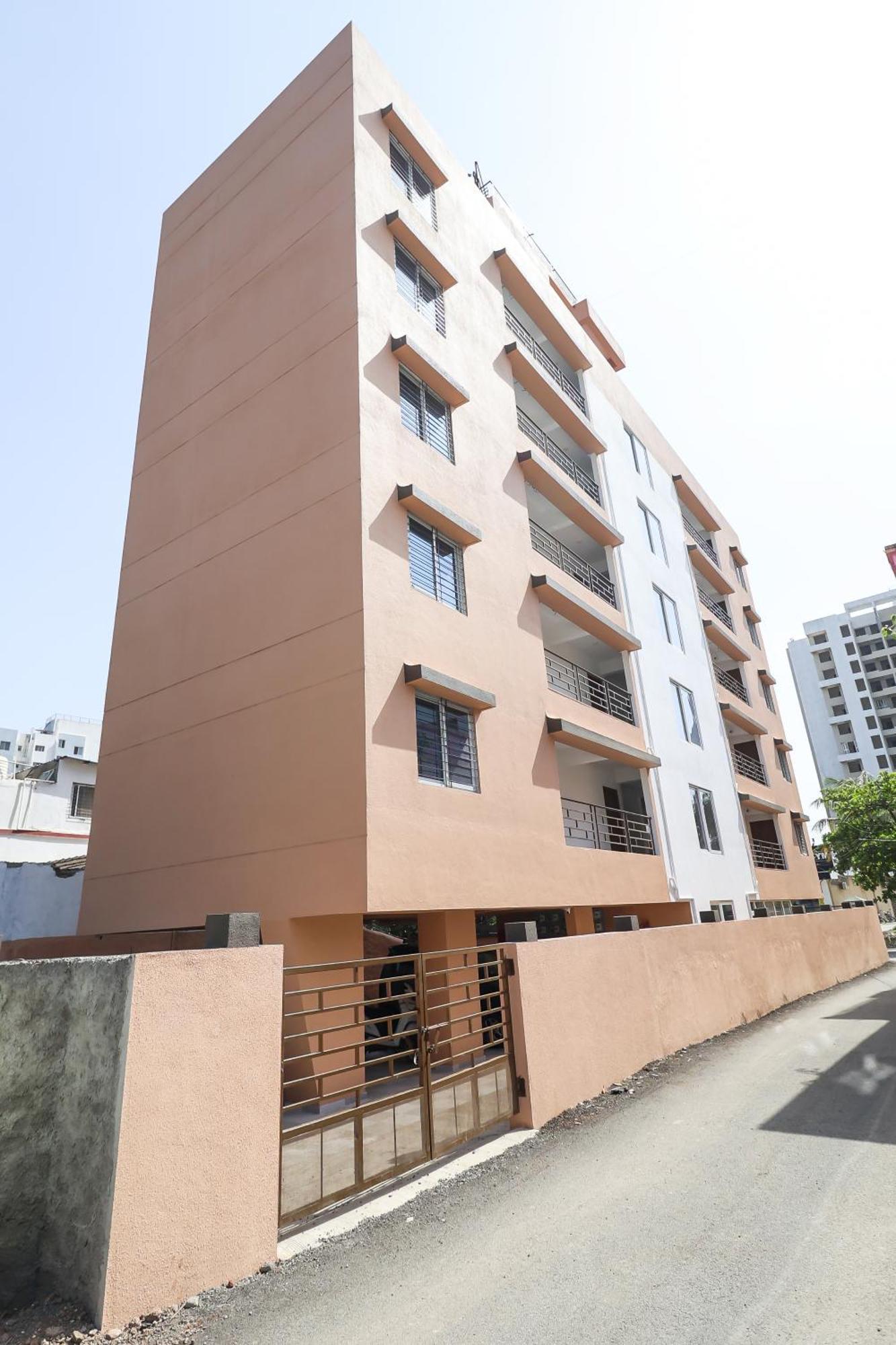 Hotel Tridents Hinjawadi Exterior photo